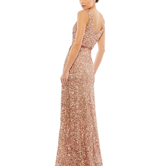 Mac Duggal Elegant Sequin Evening Gown - Picture 2 of 6